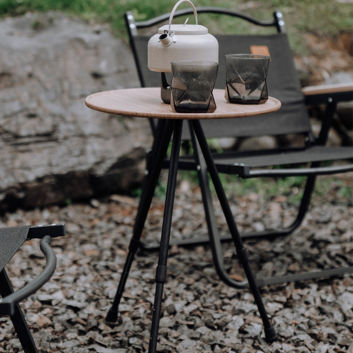 Table de camping portable en aluminium : conception de trépied pliant, légère