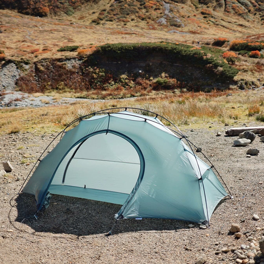 Camping de festival haut de gamme : tente de luxe épaisse et lumineuse